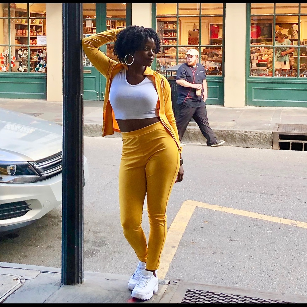 Two piece jogger suit (high waist )